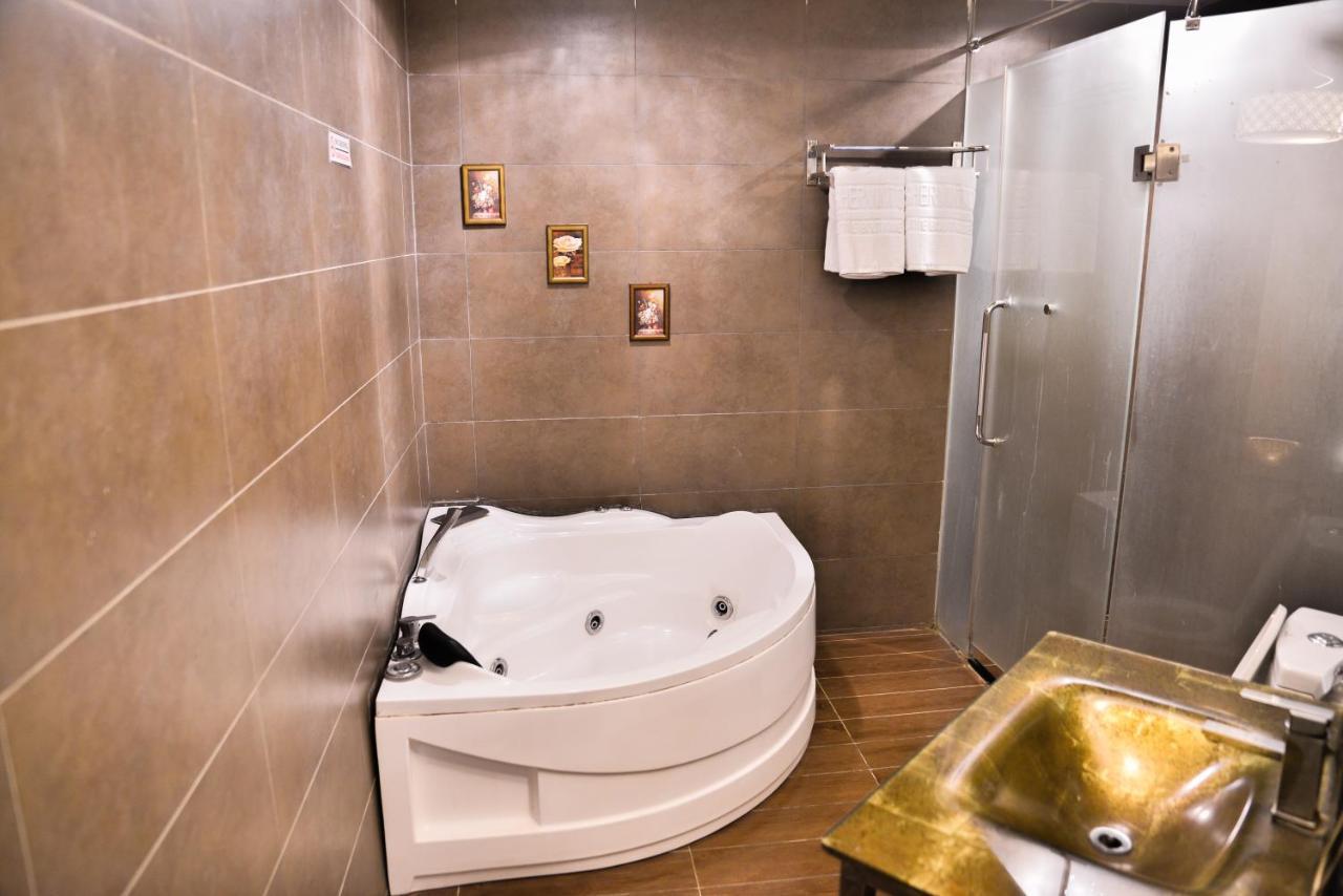 Suite Super King (With Window)